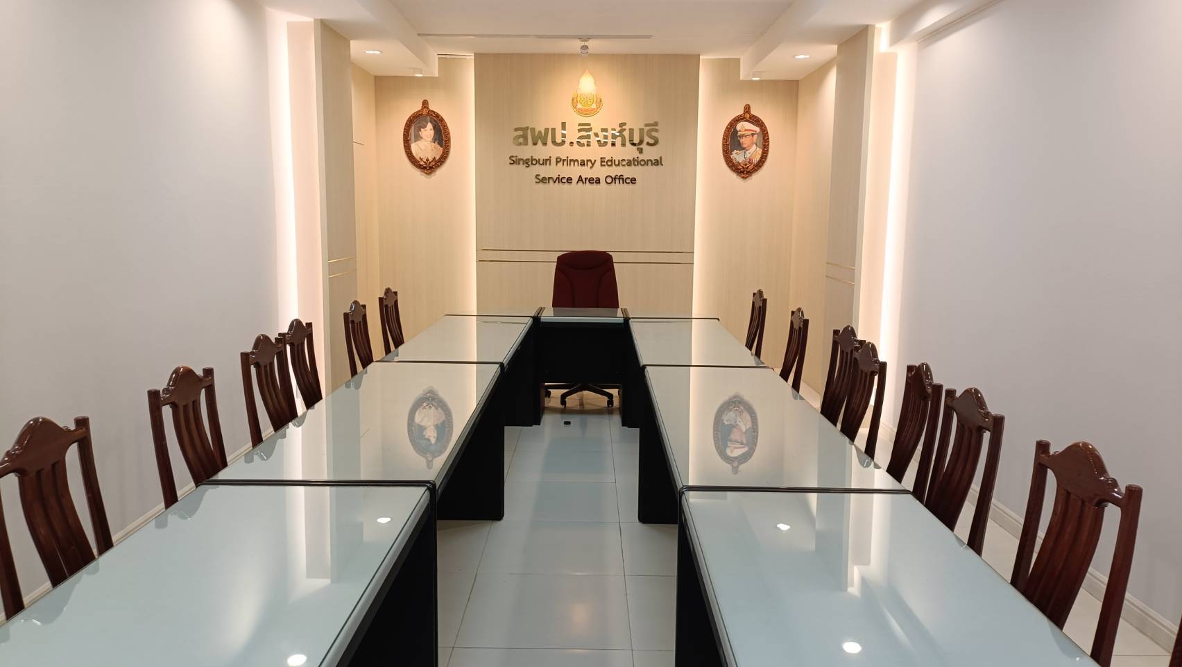 ห้องประชุมอัมพวัน ชั้น 1